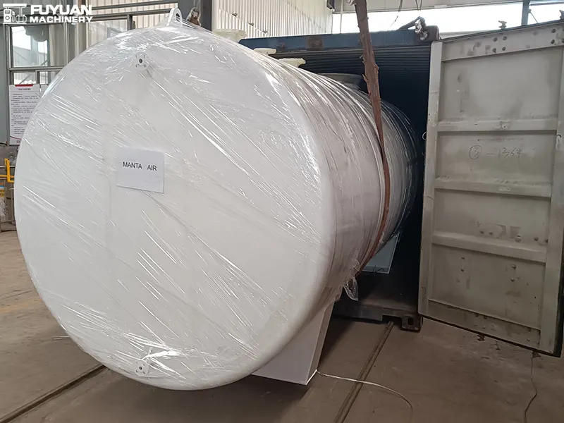 20-Ton Ss Double-Walled Storage Tank Being Loaded into Containers for Export
