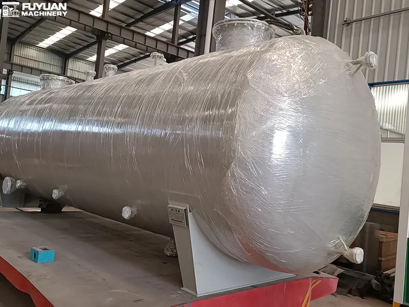 30-Ton Ss Double-Walled Storage Tank Awaits Shipment