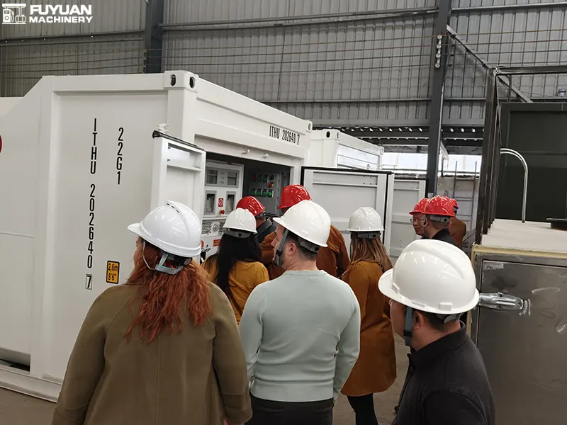 An African delegation visited the factory and gave a live demonstration of the mobile gas station.