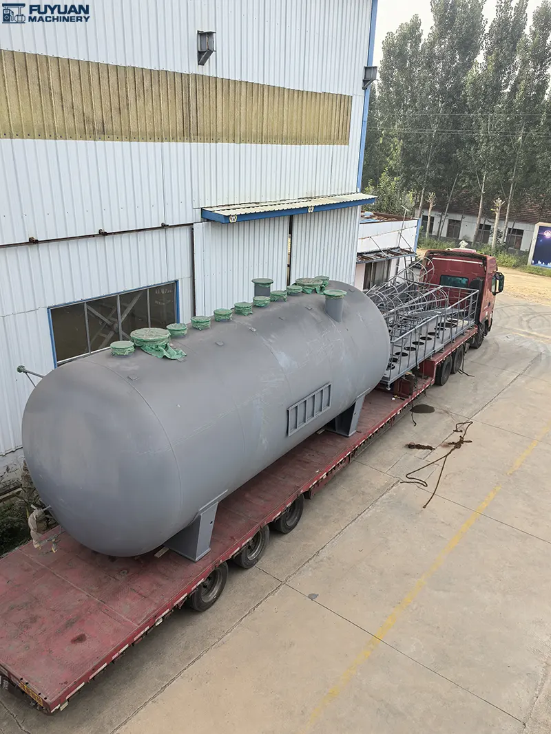 Horizontal Oil Storage Tank Undergoing Factory Inspection
